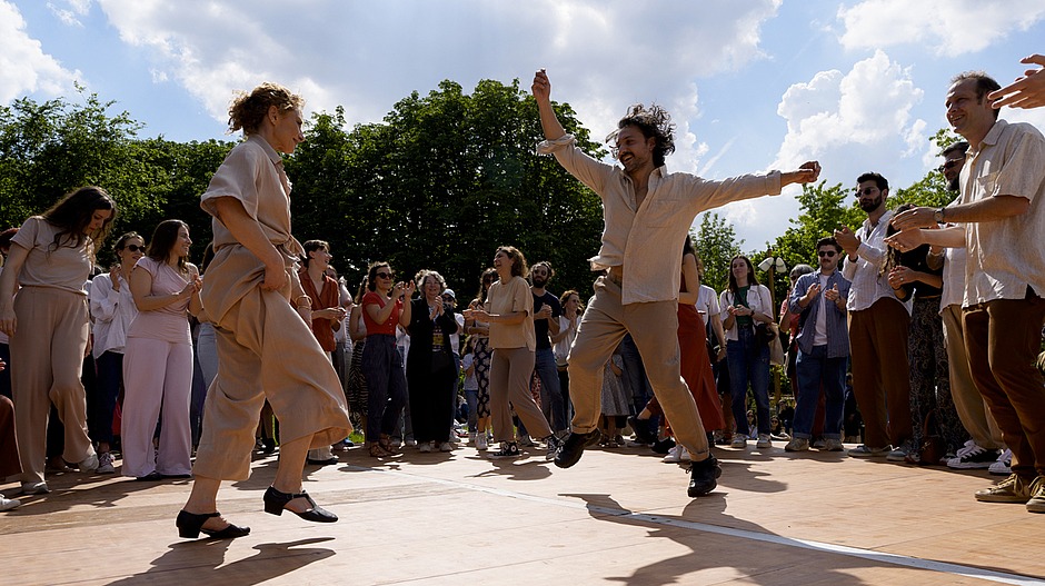 photo représentant un spectacle de danse pendant l'édition 2024 de l'événement 1km de danse