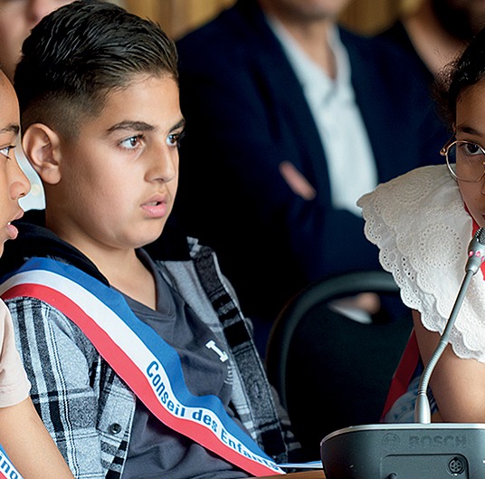 photos d'enfants pendant le conseil des enfants pantinois